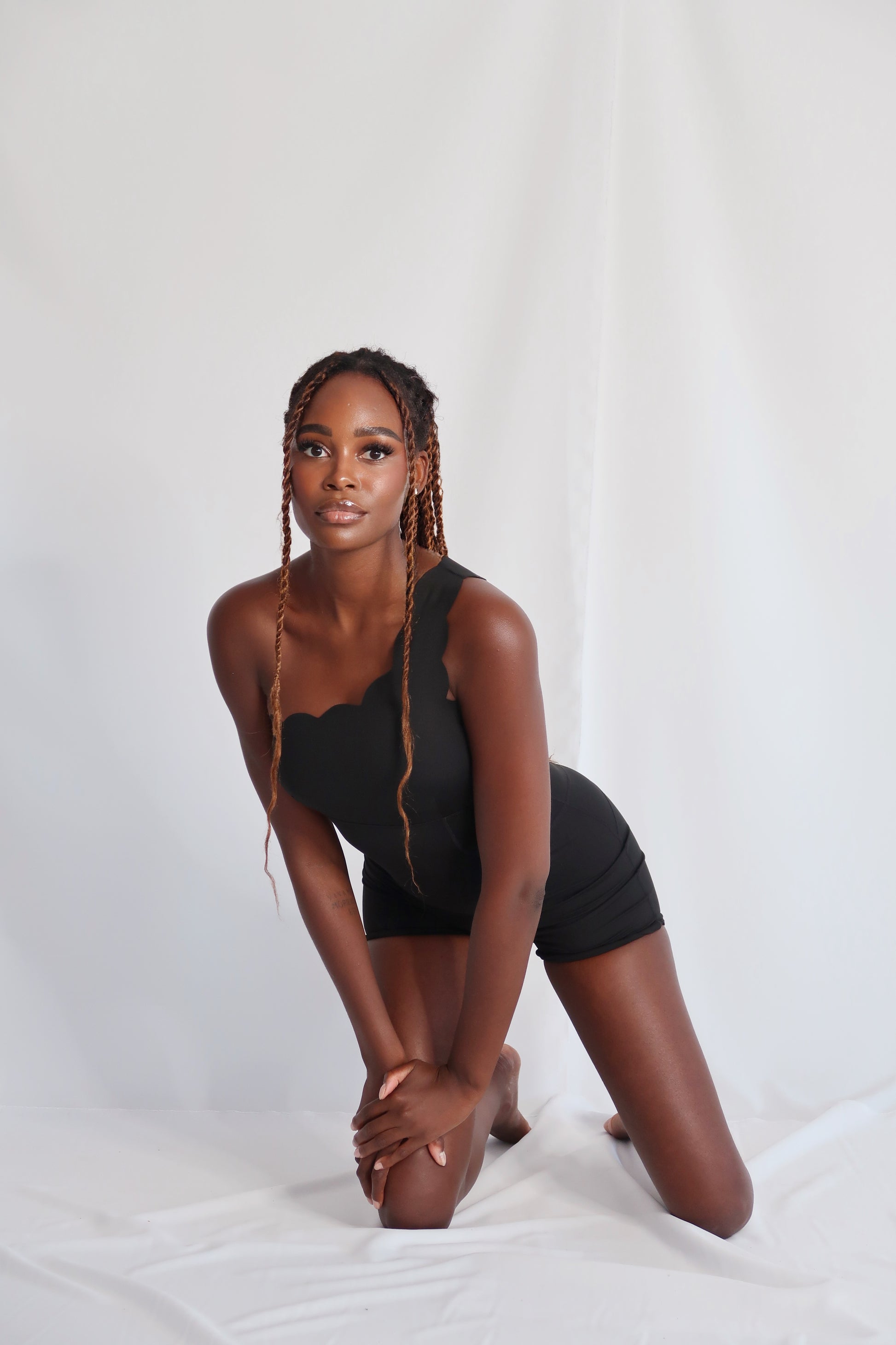 COMBI-SHORT ÉPAULE ASYMÉTRIQUE — MILANO