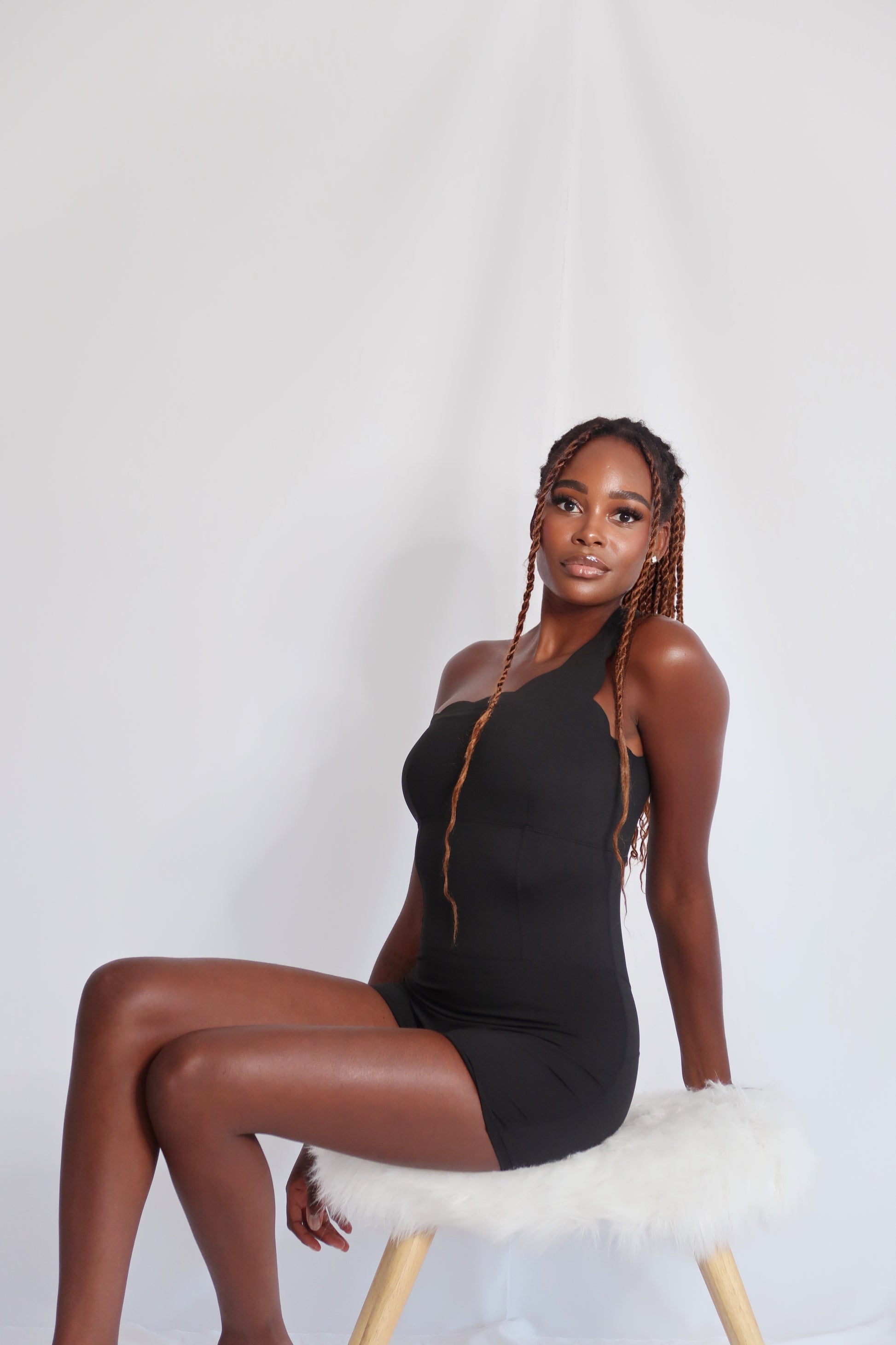 COMBI-SHORT ÉPAULE ASYMÉTRIQUE — MILANO